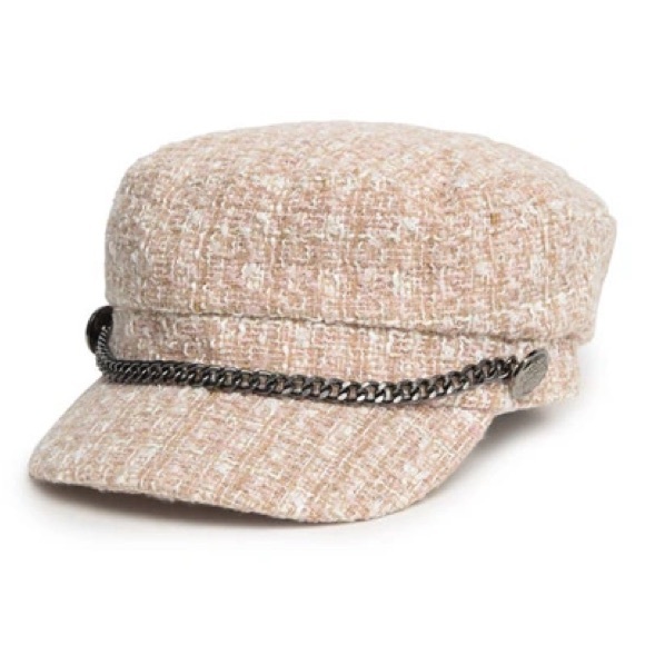 Vince Camuto Accessories - Vince Camuto Chain Strap Conducter‎ Cap in Pale Pink